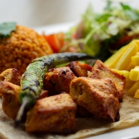Assiette brochette de poulet