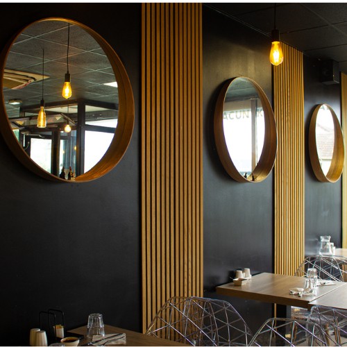 Décor de la salle du restaurant